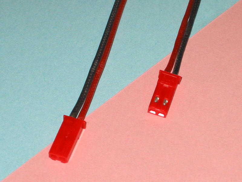 BEC-Buchse mit 0,25mm² PVC-Kabel (16cm, dünn)